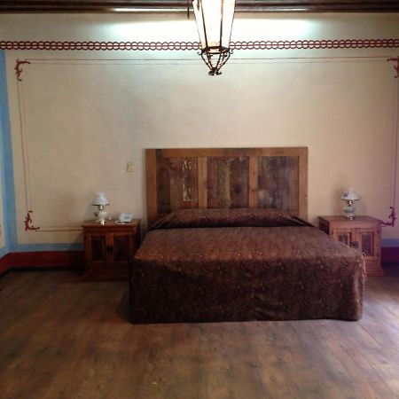 Hotel Travel Puebla Bagian luar foto