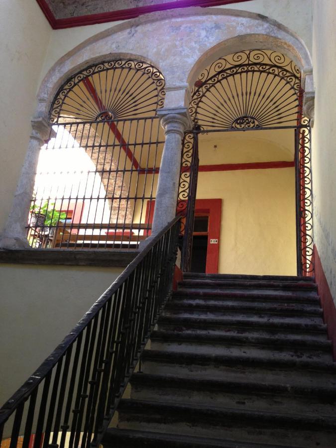 Hotel Travel Puebla Bagian luar foto
