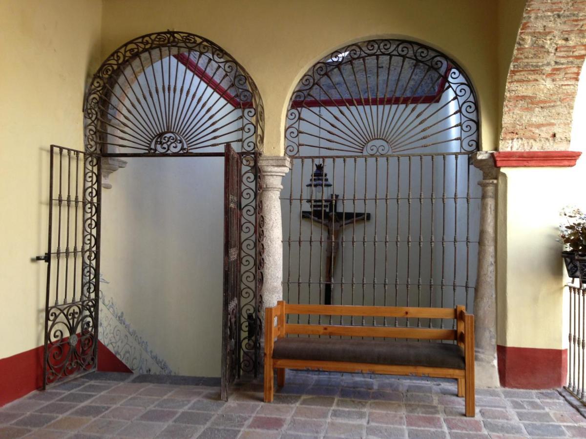 Hotel Travel Puebla Bagian luar foto