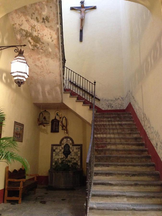 Hotel Travel Puebla Bagian luar foto